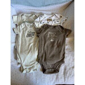 Carter’s 4 piece set 6mo Body Suit “Mommy” theme Short sleave